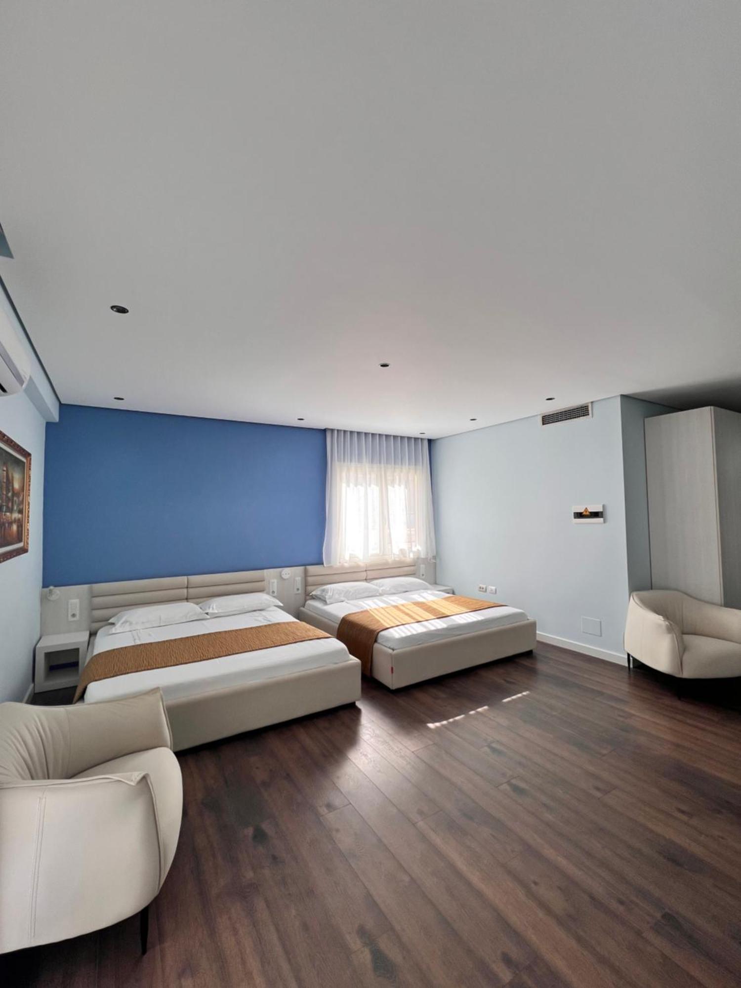Maxi Room Vlorë Eksteriør billede