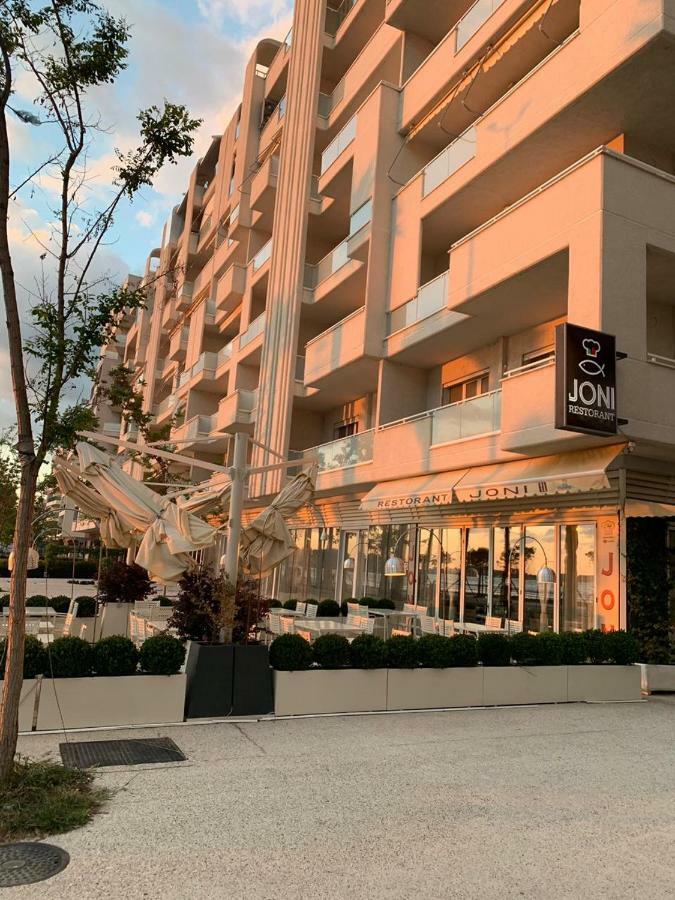 Maxi Room Vlorë Eksteriør billede